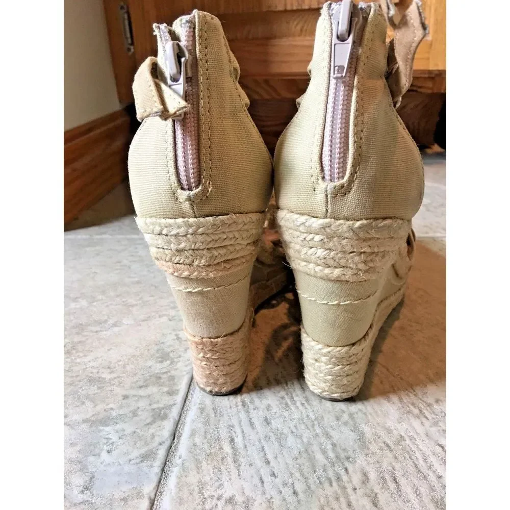 Nine West Women's Burlap Wedge Open Toe Sandals - sz 7.5 with flowers‎
